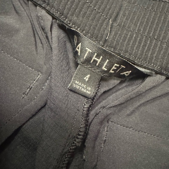 Athleta athletic golf tennis Black Women's Shorts zipper pocket size 4 - Picture 3 of 4